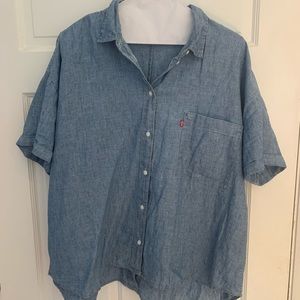 Levi’s Jean Button-Up T-Shirt